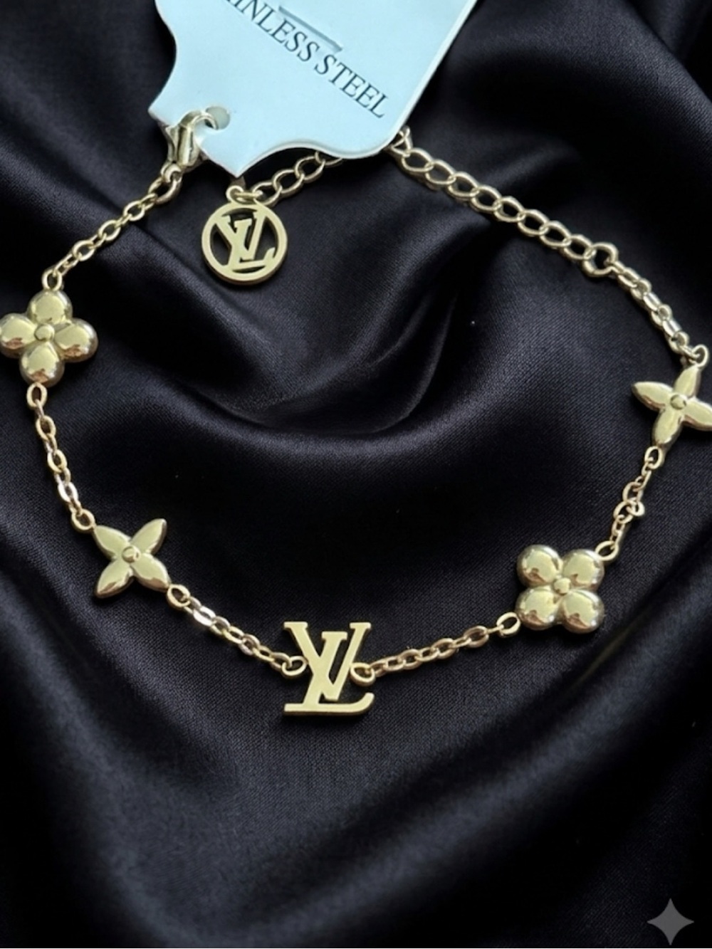 Fashion Jewelry Gold LV Logo & Floral Motif bracelet